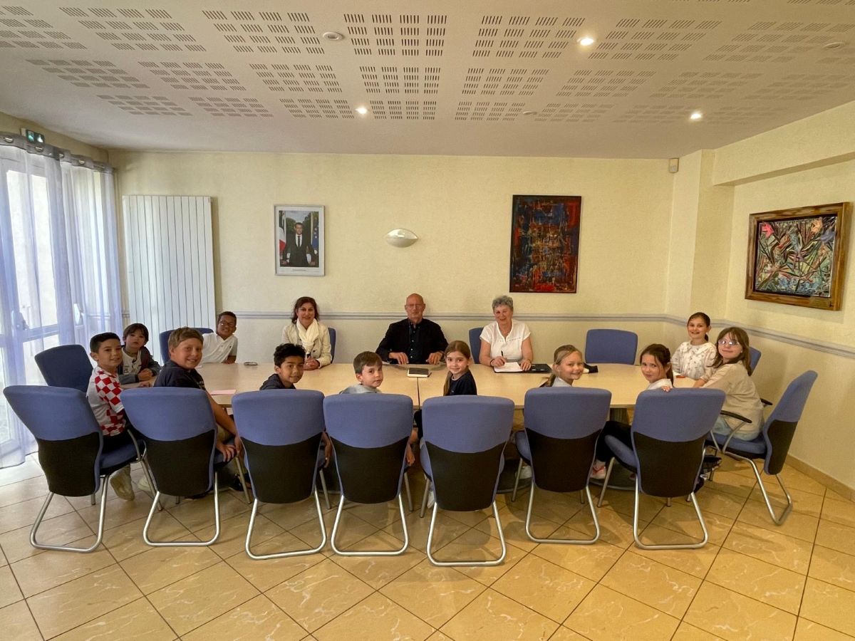 8a75e568-b56b-4bb4-8e75-d8ff554c3218 | Mairie d'oncy-sur-ecole